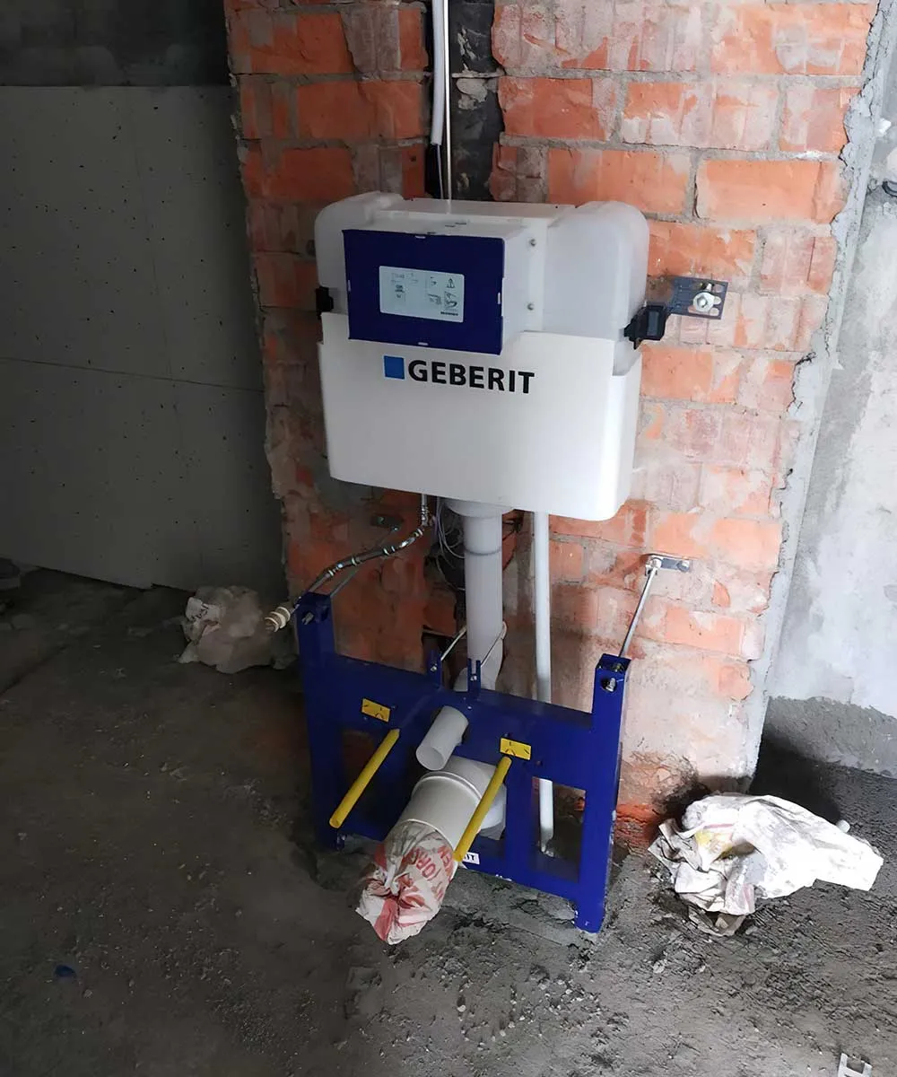 Wall-hung cistern toilet installation