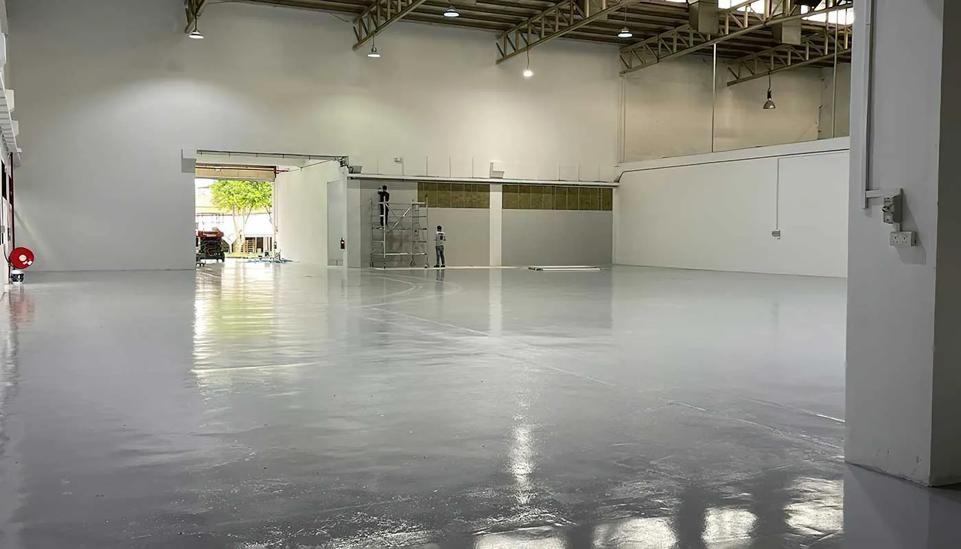 Epoxy flooring for a warehouse unit